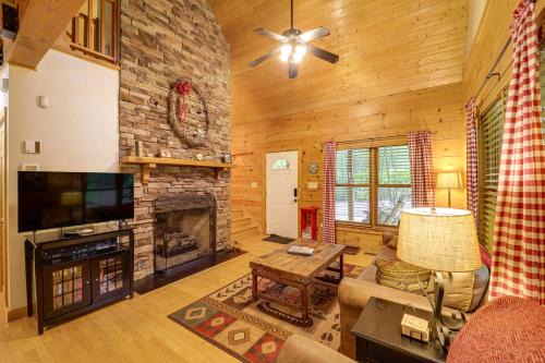 Deep Gap House | Private Cabin on 2 Acres: Hot Tub, 10 Mi to Boone!