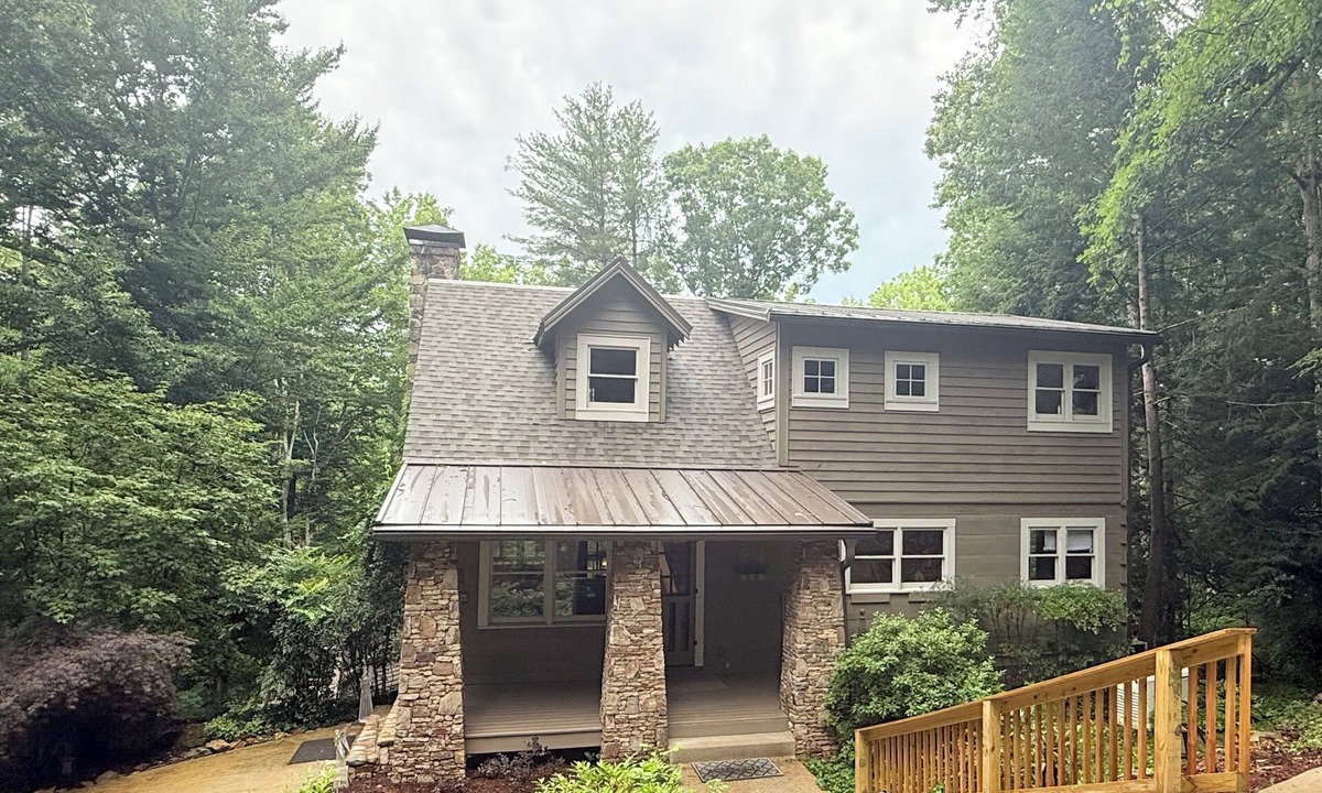 Dahlonega Cabin | Private Dahlonega Cabin Hot Tub, Fireplace, very Close to Town
