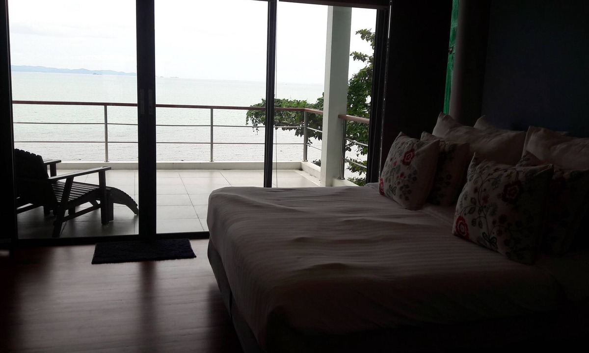 Ko Sire Villa | Private Villa Siray Beach Front