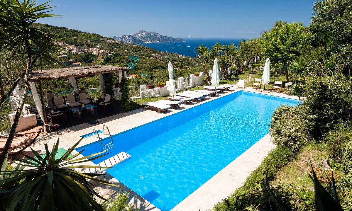 Schiazzano Villa | Private Villa with WIFI, A/C, private pool, sauna, TV, patio, panoramic view, close to Sorrento