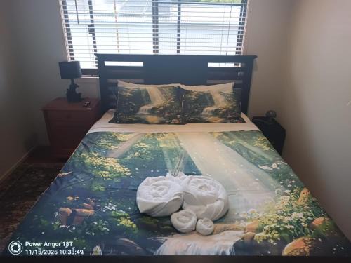 Repentance Creek Hotel | Quand0ng Valley Inn The Waterfall Room