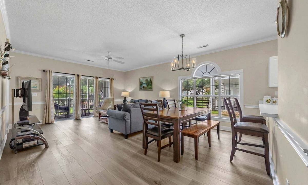 Central Myrtle Beach Condo | Quiet 1st-Floor w/Pool Views Near Myrtlewood Golf | MW 4665-104