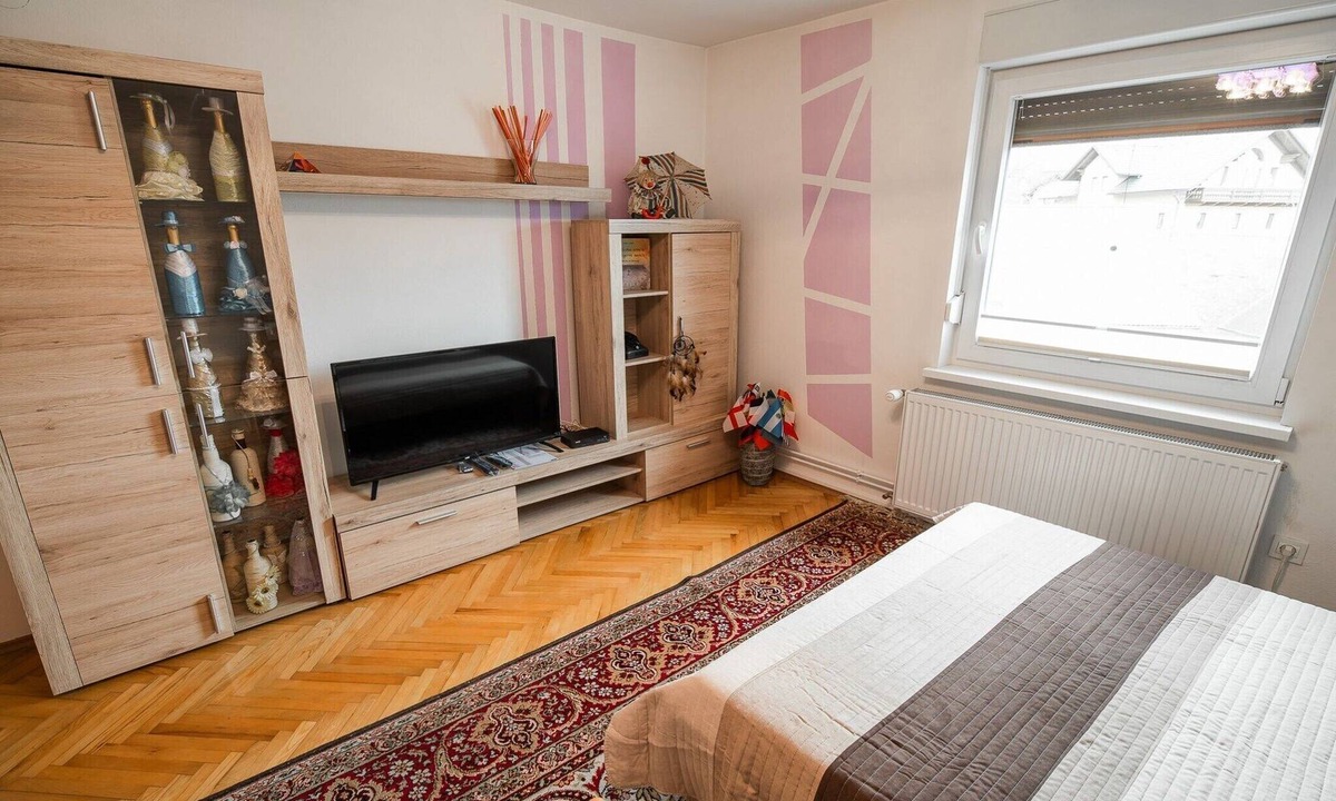 Radovljica Apartment | Quiet and Sunny Apartment with Balcony - Two Bedroom Apartment with Balcony