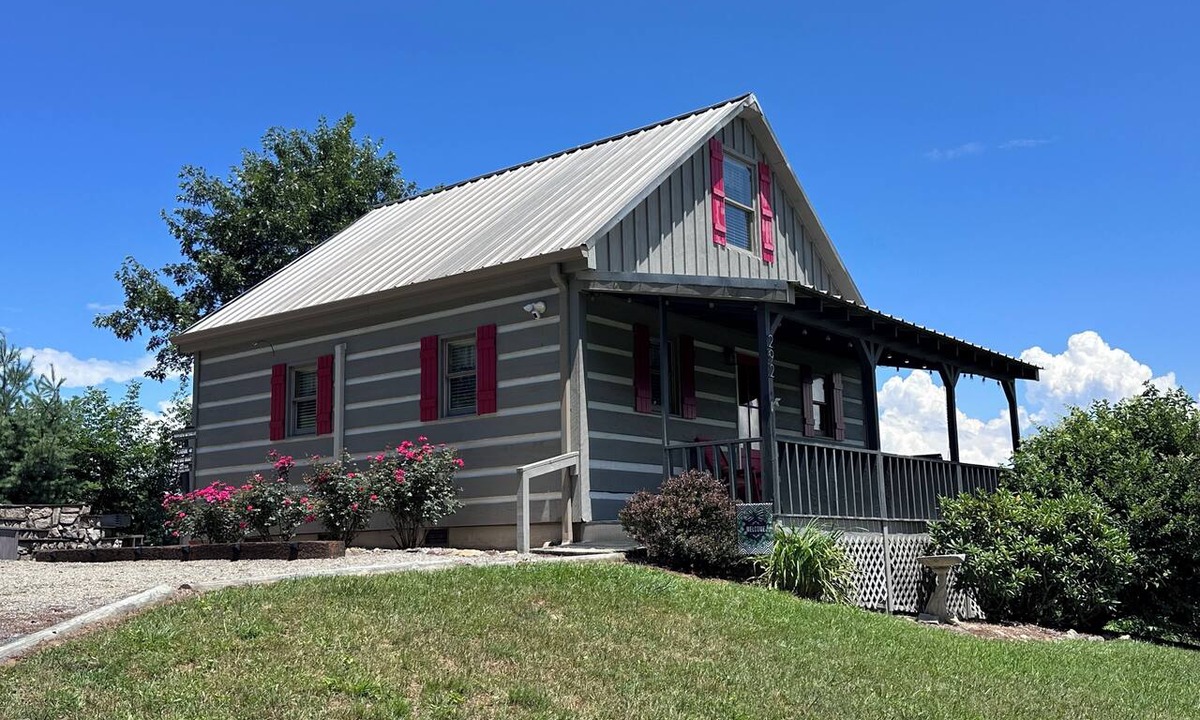 Crumpler Cabin | Quiet Mountain View Cabin on 2+ Acres w/Hot Tub overlooking The New River!