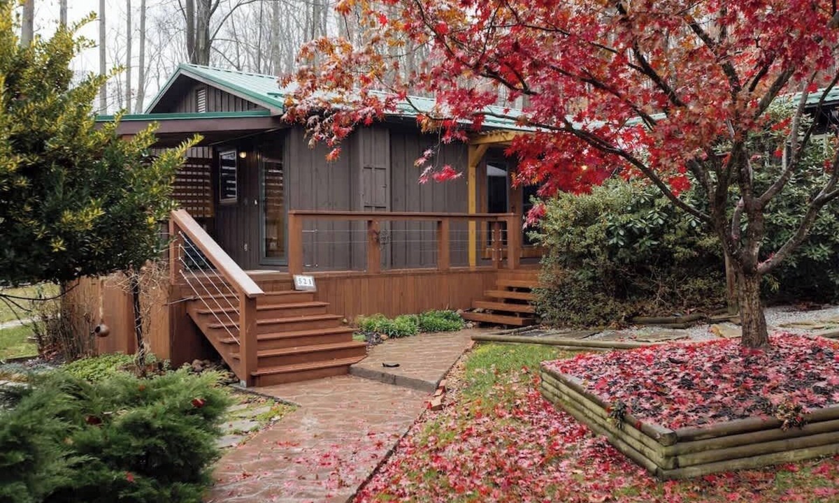 Piney Flats House | Sanctuary Co Sauna, Hot Tub & Lake Access