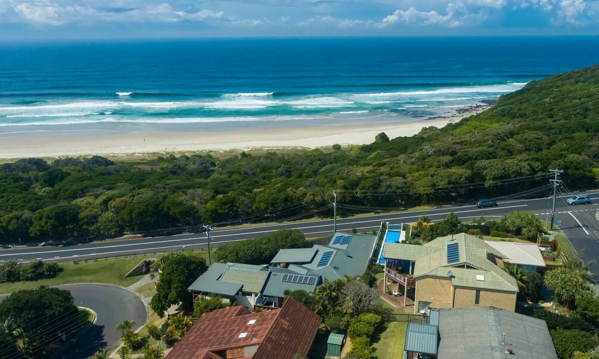 East Ballina House | Sand Dunes Angels Beach