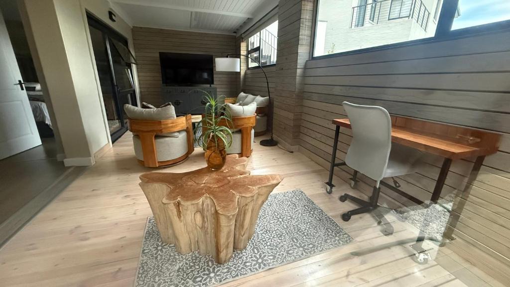 Sedgefield Apartment | Shade & Salt