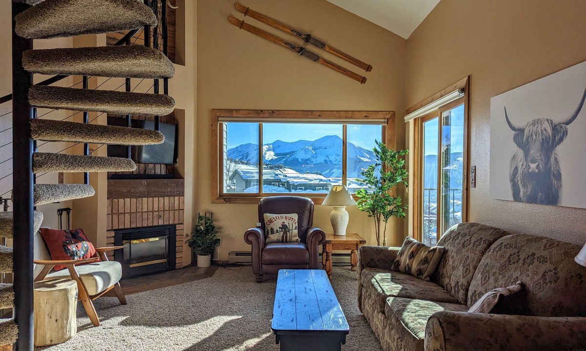 Mount Crested Butte Condo | Ski and Bike In/Out Condo on Mt. Crested Butte with Private Entrance. Sleeps 6