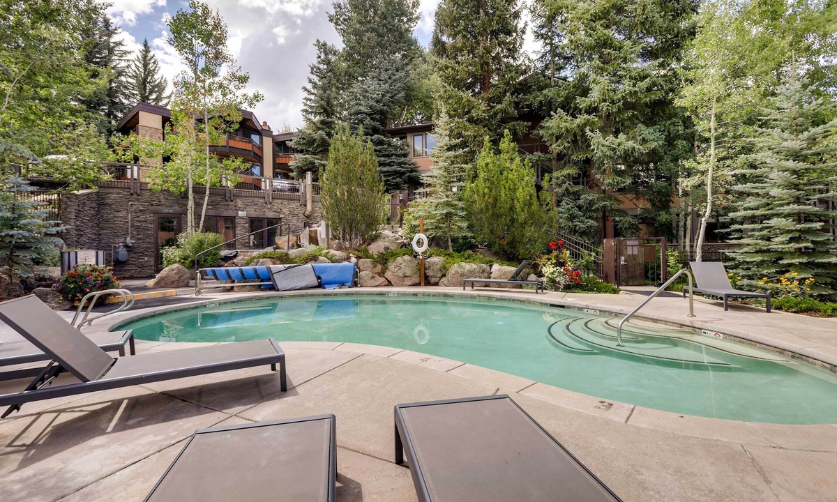 Snowmass Village Apartment | Ski-In/Ski-Out Studio in Aspen Snowmass Ski Resort