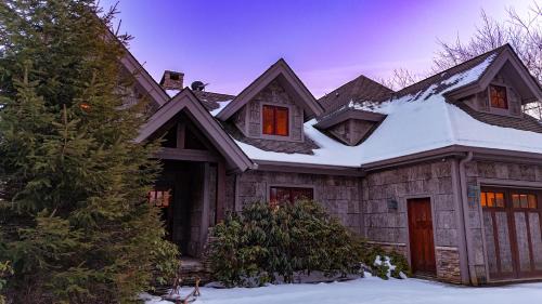 Blowing Rock House | Skytop Retreat