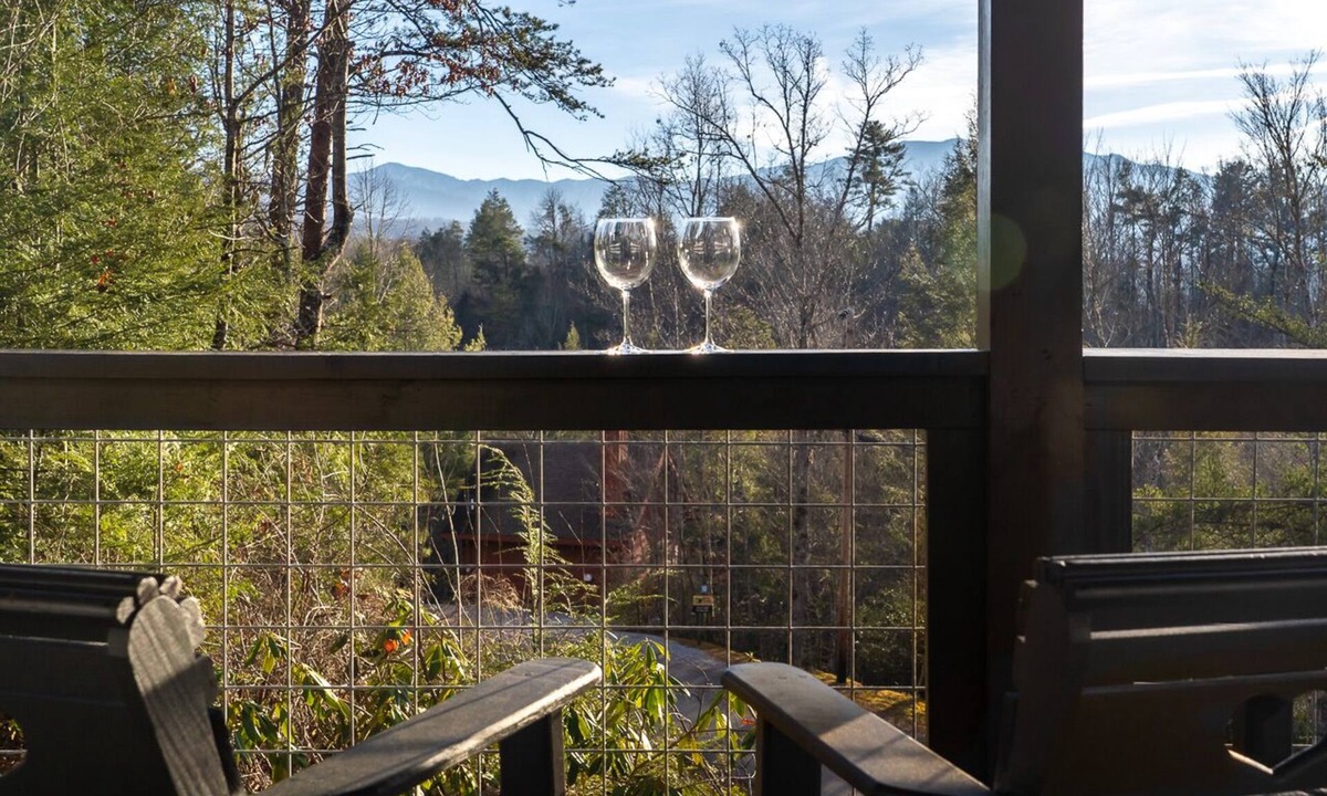 Pittman Center Cabin | Smoky Mountain Cabin w/Hot Tub, Loft Game Room