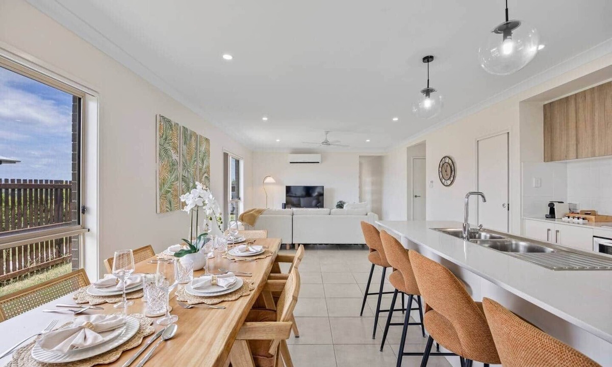 Ripley House | Spacious 4BR Home, for a Family of 8/Work friendly
