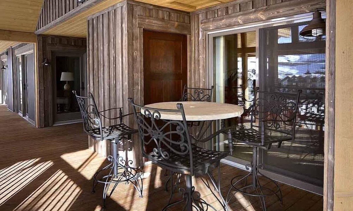 Mount Crested Butte Condo | Spacious Mountain Condo Retreat! Ski-In/Out w/Views, Fireplace, Dog Friendly