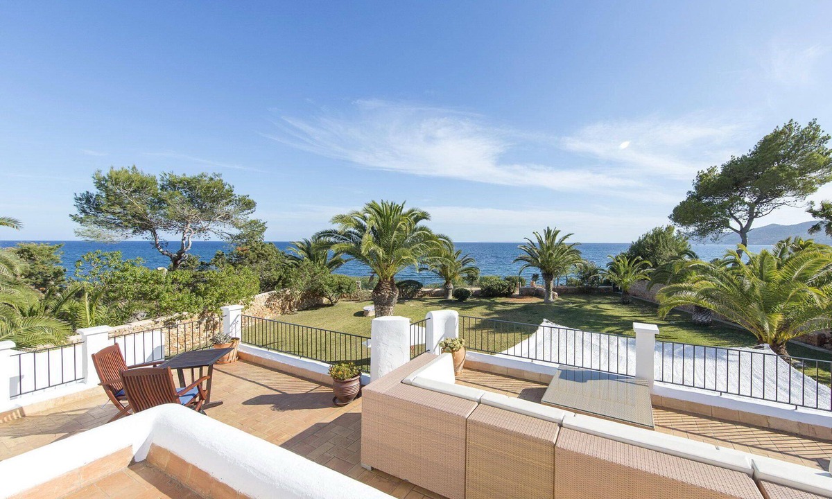 Santa Eulalia del Rio Villa | Spacious Seafront Villa with Pool 16 Guests - walk to 2 beaches - majestic views