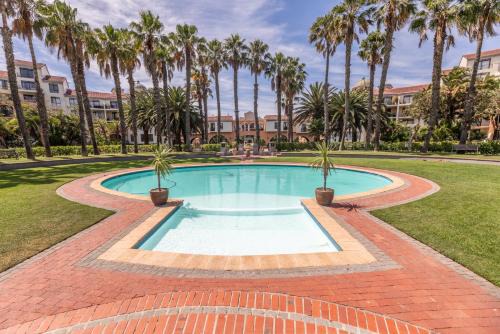 Century City Apartment | St Tropez On Lake 302 The Island Club