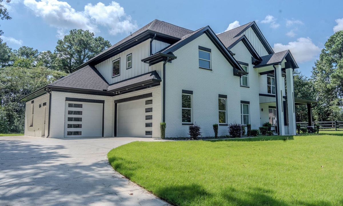 Lawrenceville House | Stunning 4 bd Lux home offering comfort & style