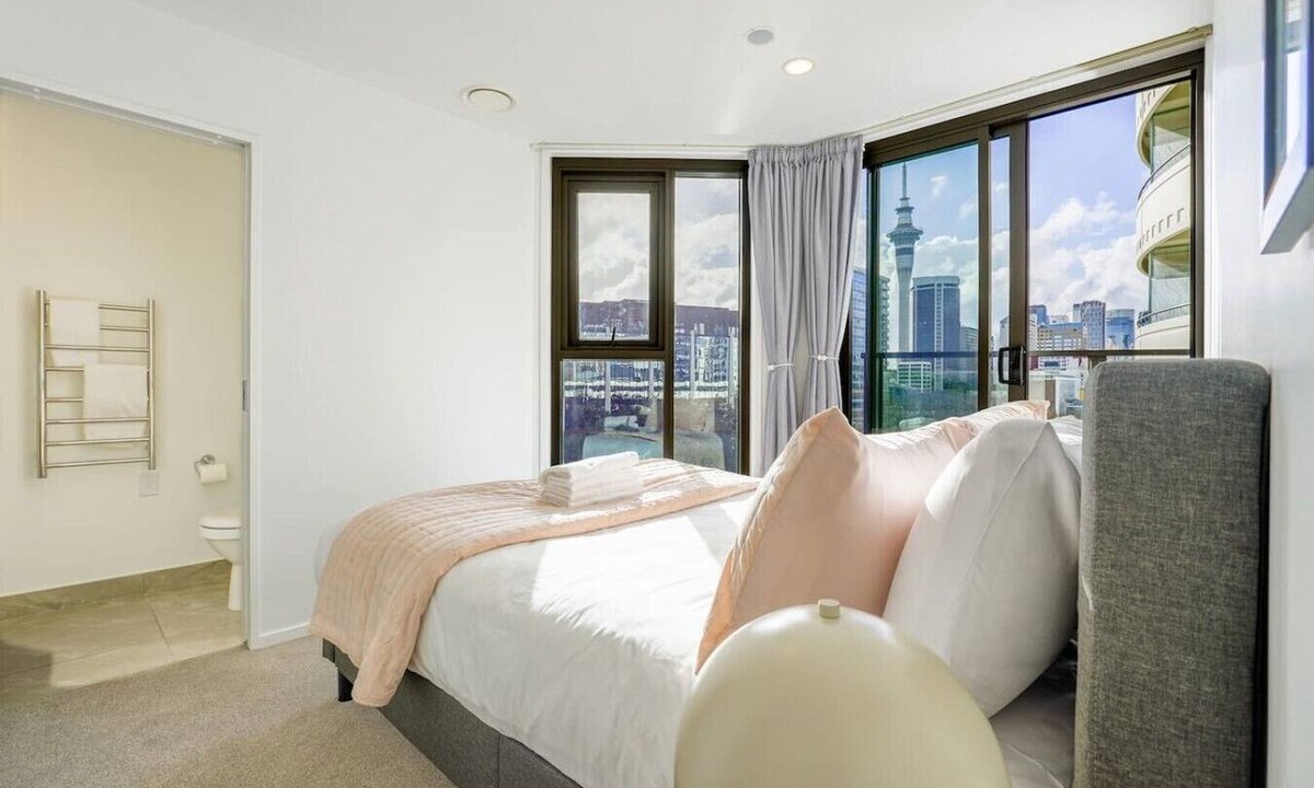 Newton Apartment | Stylish 2-Bedroom Apartment in Central Auckland