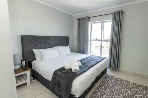 Pollok Beach Apartment | Summerseas beach living