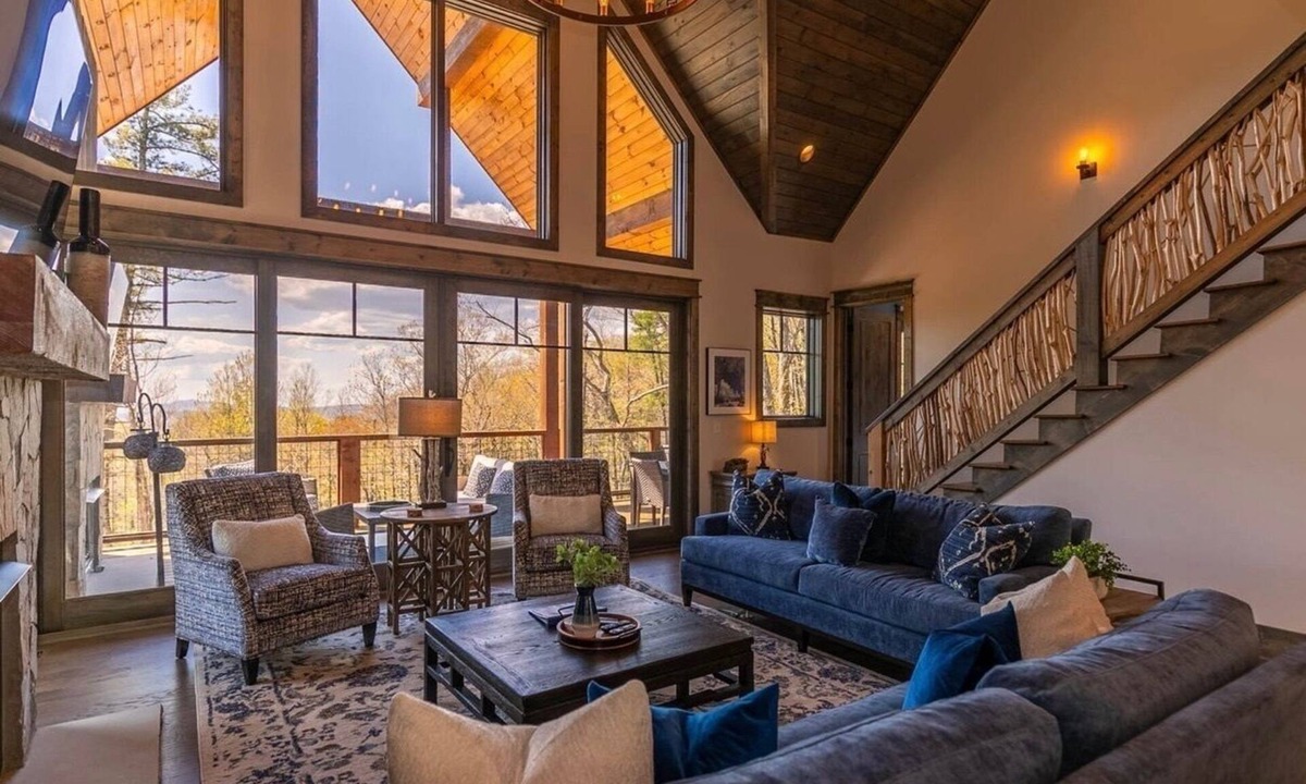 Elk Park Cabin | Sunset VIEWS! Lux Cabin w Firepit + Hot Tub