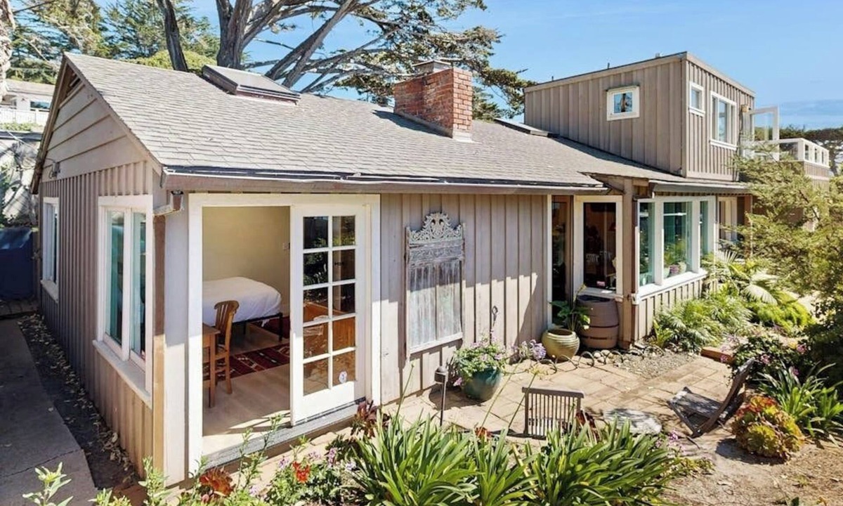 Northwest Carmel House | Surf-side monthly rental with ocean views, beach access & private hot tub