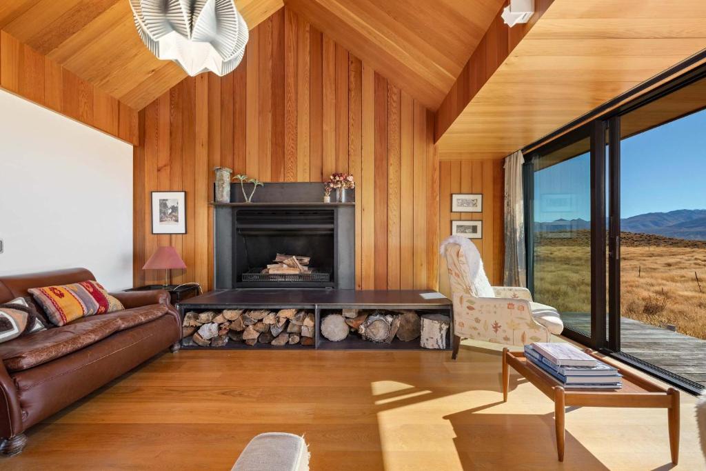 Lake Tekapo House | Te Toka Villa- Wake to Views Sleep Under Stars by Ohana