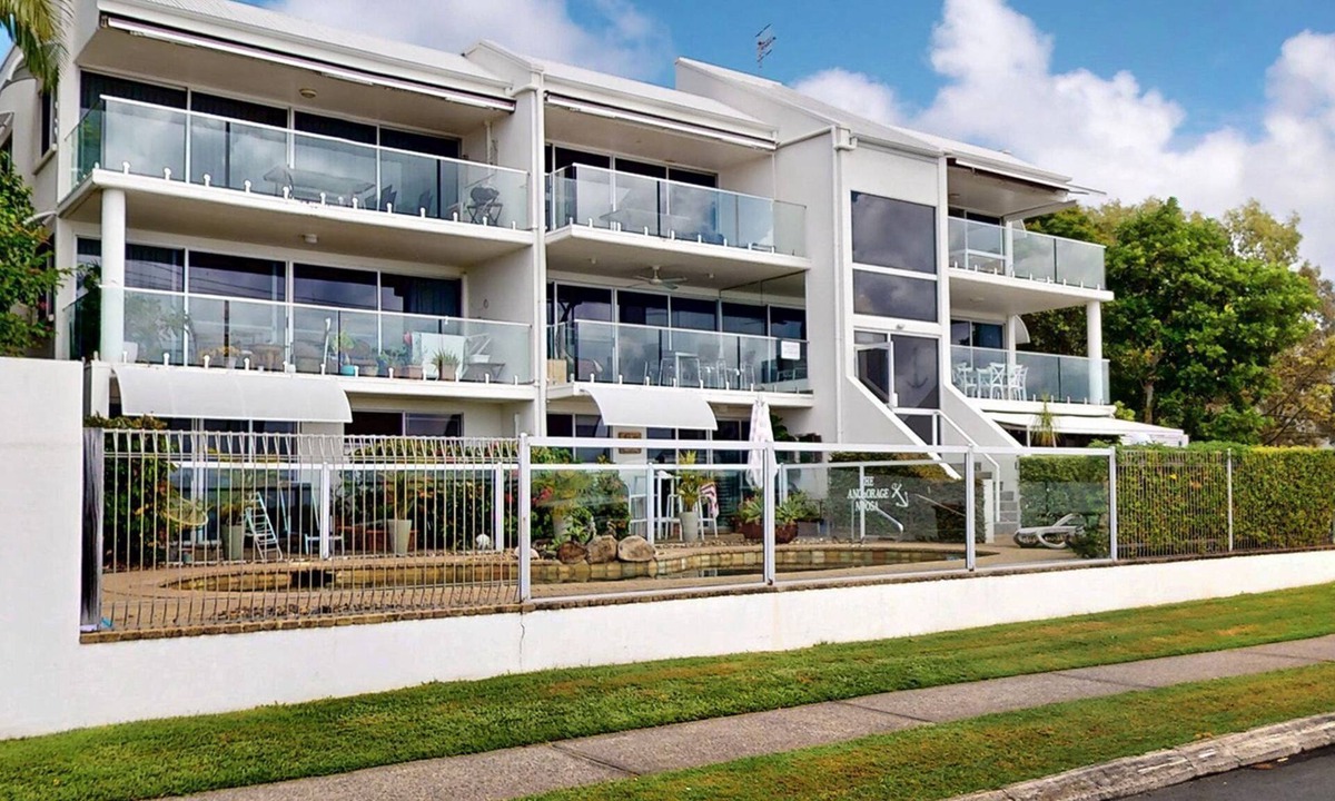 Noosaville Apartment | The Anchorage 5 Views of Noosa River mouth
