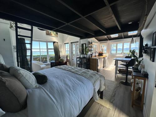 Monaco Apartment | The Point Studio