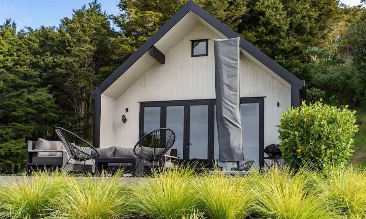 Mangawhai Villa | The Ridge Villa 5 – Spacious Family Retreat Near Mangawhai Beach