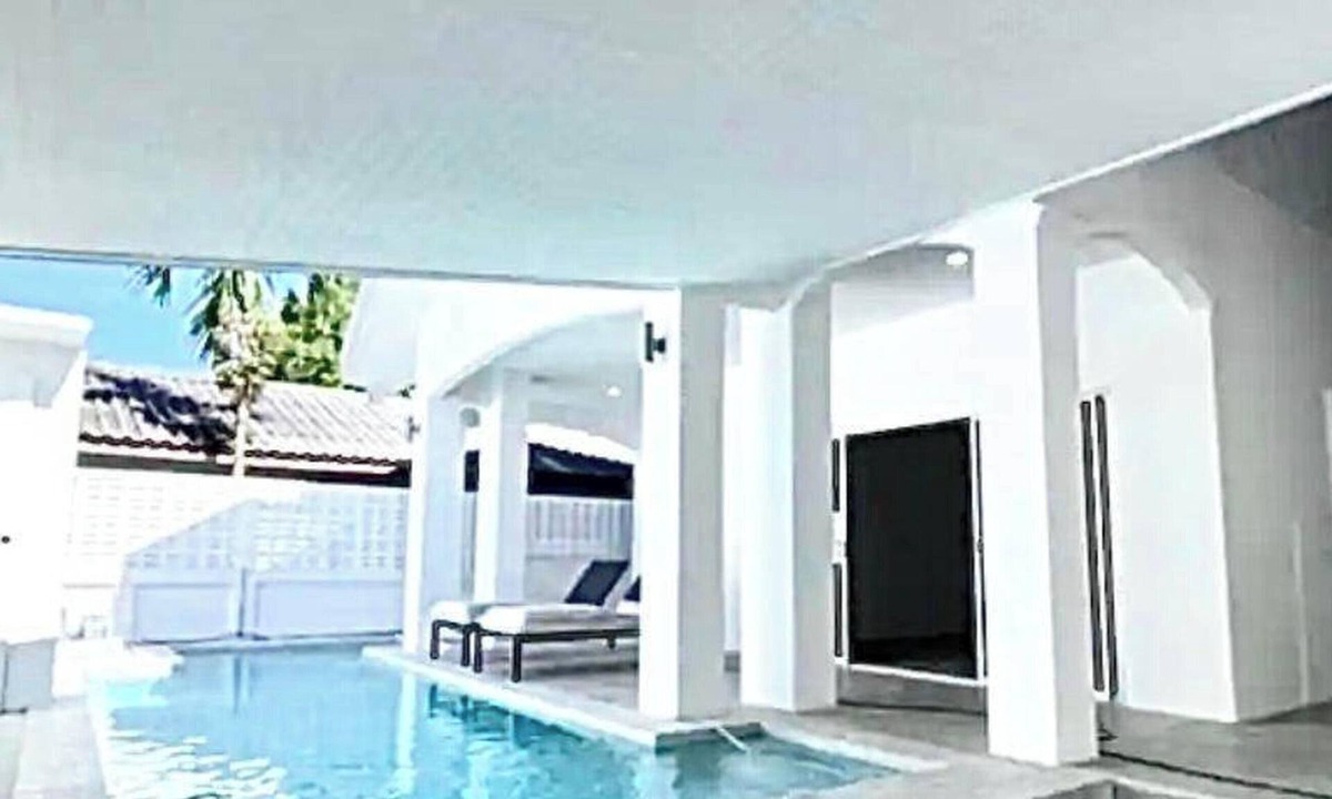 Nai Harn House | Tranquil 4-bedroom private house in adorable naihan -Rawai. 1km.walk to beach