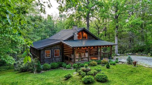 Blowing Rock House | Tranquil Mountain Escape with Outdoor Decks, Fireplace & Scenic Charm in Blowing Rock, North Carolina