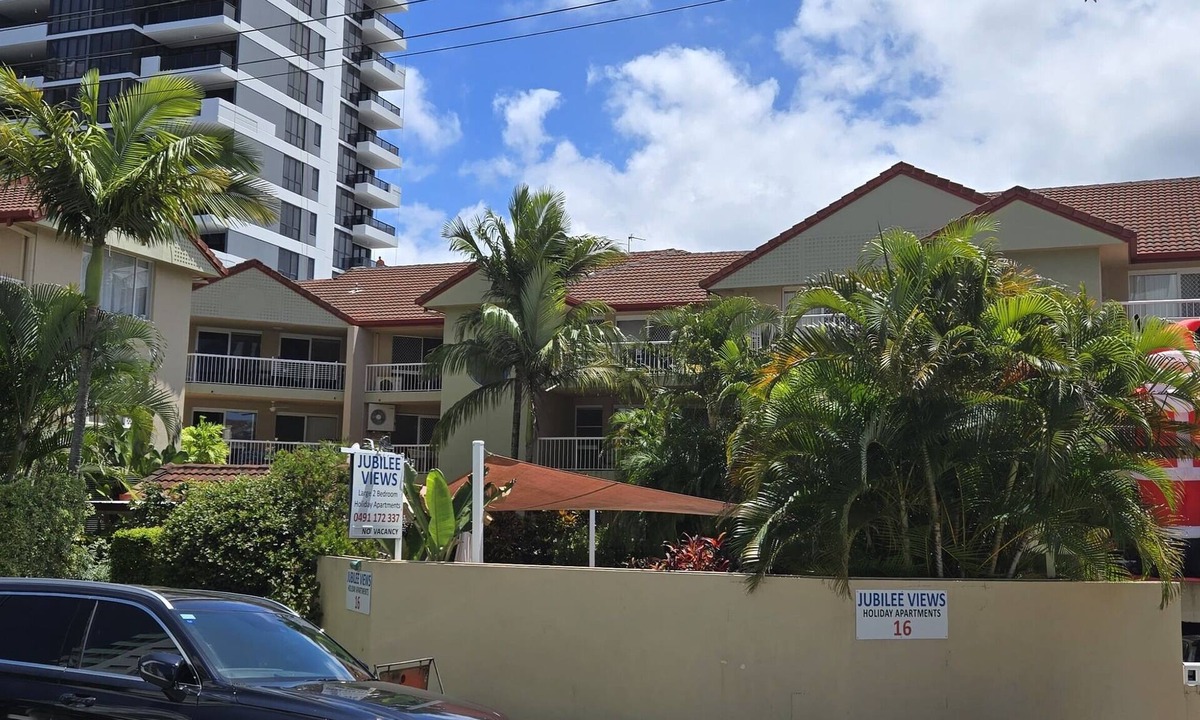 Broadbeach Apartment | Two-Bedroom Apartment with Private Sauna on the Balcony/500m to the Beach