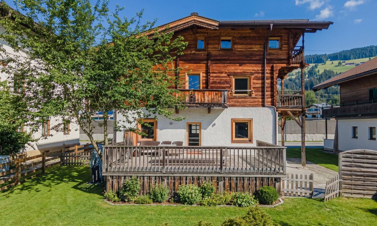 Kitzbuehel Ski Chalet | Unique, detached chalet with sauna in central location