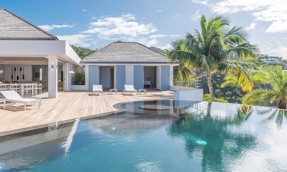 Barriere des Quatres Vents Villa | Villa Coco | Beach View - Located in Fabulous Lorient Beach with Private Pool