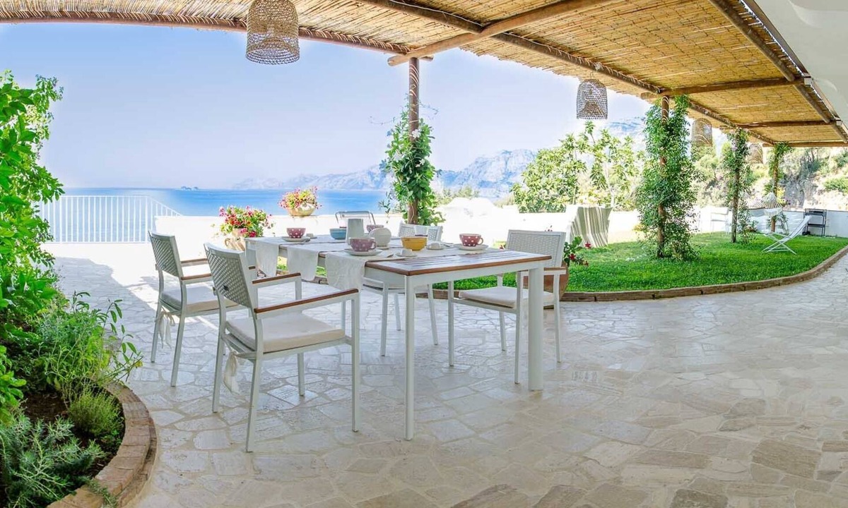 Praiano Villa | Villa Idris, a nice villa with pool in Praiano