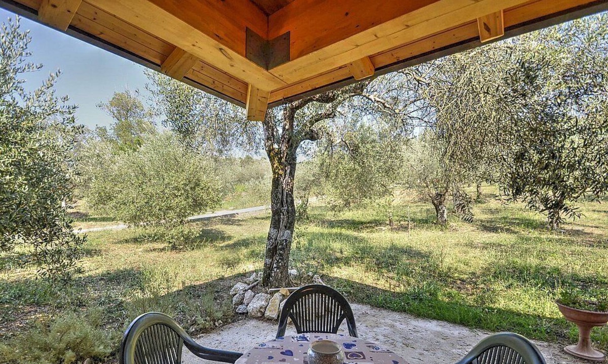 Sessa Aurunca House | Villino Aracea A, fully refundable with voucher*: A graceful cottage surrounded by vineyards and olive groves, with Free WI-FI.