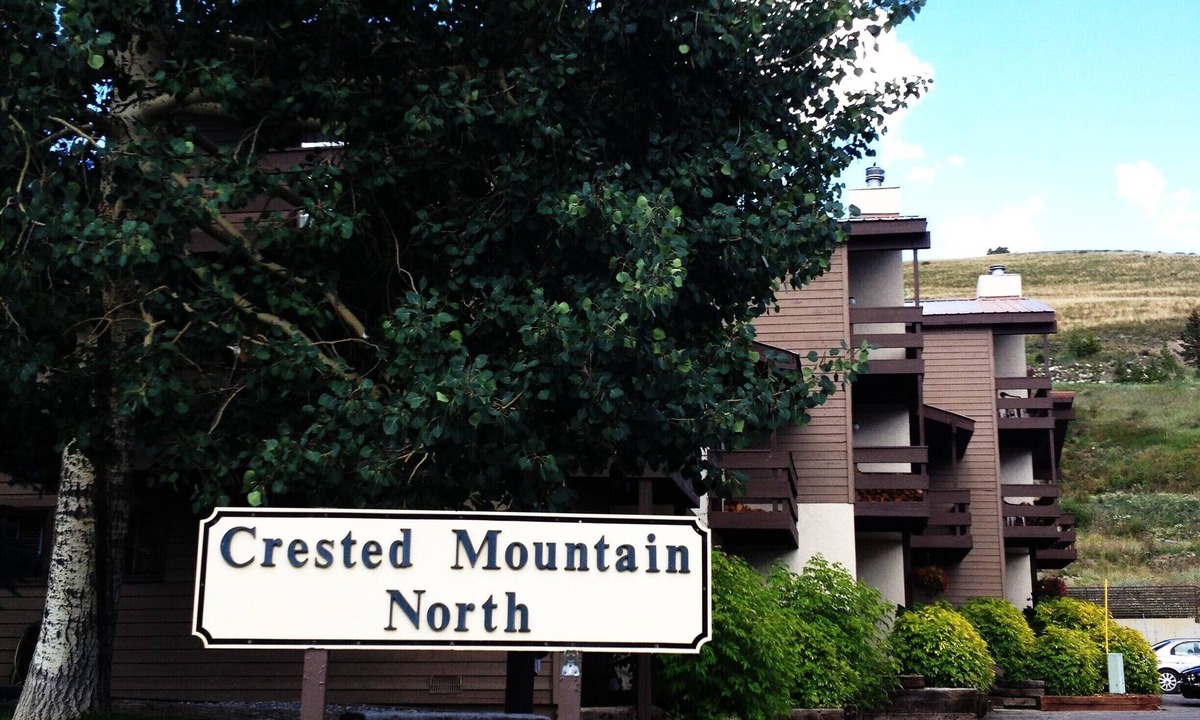 Mount Crested Butte Condo | Walk to the lifts from Crested Mountain North 2 bedroom Condo!