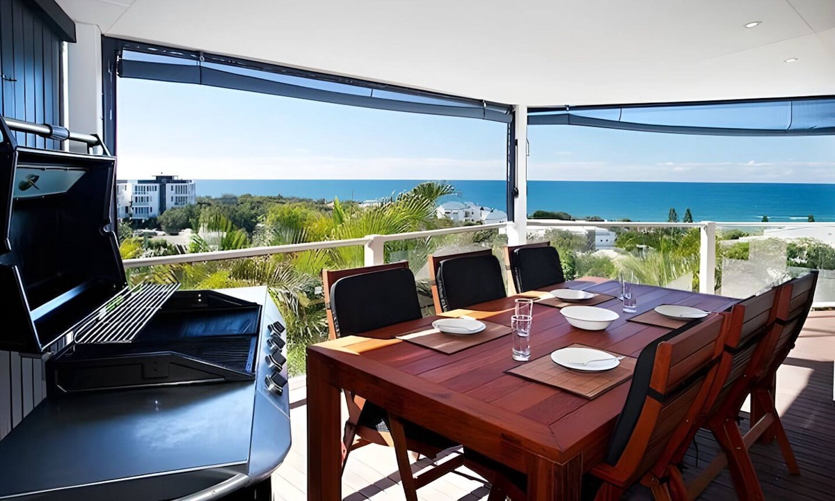 Sunshine Coast House | Whale Lookout - spectacular ocean views