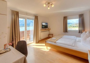 Double room with balcony Drachenwand - Seepension Hemetsberger in Mondsee