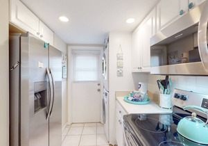 Hilton Head Cabanas condo with patio & on-site pool - walk to beach & Coligny