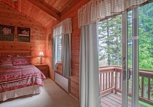 Powder Monkey 12: 2 BRs's, 2 Baths, Plus sleeping loft. Slope Side.