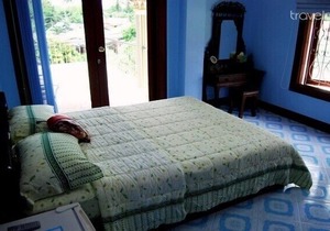 Room 5, perfect for couples for a cozy getaway.