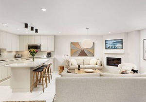 Snowmass Mountainside Condo. Pool/Hot Tub, Bonus Sleeping Den, FP, Balcony with Views