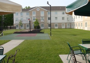 Spacious Suite | 24-Hour Business Center, Fitness Center + Free Daily Breakfast in Mayfield Heights
