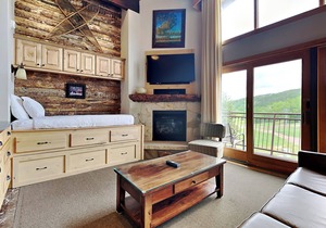 🌲Timberline 317 Studio Loft Deluxe ~ Hot Tub~Pool~WiFi~Ski-in/out~Local Shuttle🌲