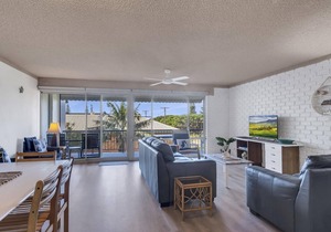Wintersview 2 - Beachfront Apartment with Rooftop Pool