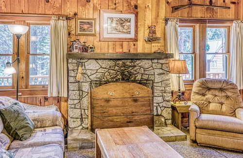West Village Cabin | 92 m² Cabin ∙ 2 bedrooms ∙ 6 guests