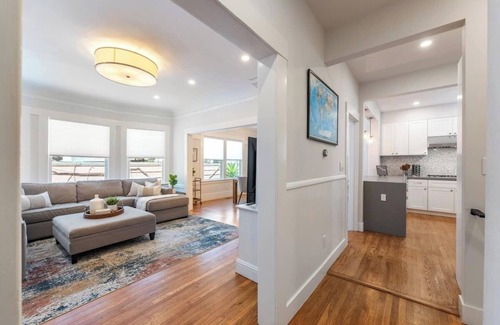 Richmond District Apartment | Enjoy ultra convenient City living from this comfortably stocked and furnished two level home