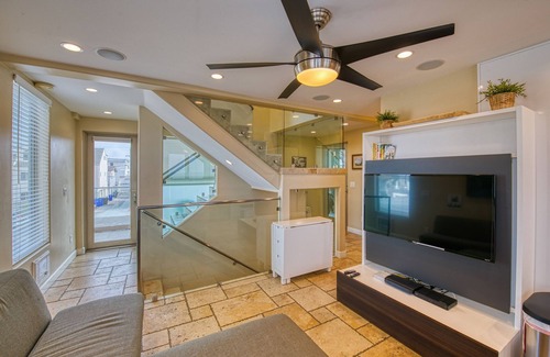 San Diego House | Rooftop Deck with Stunning Ocean Views!