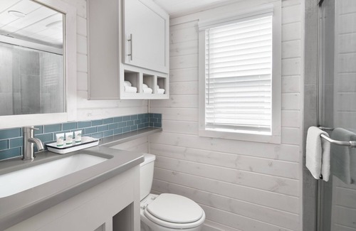 Lincoln Acres Hotel | Sun Outdoors San Diego Bay