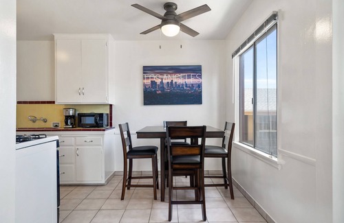 Mar Vista Apartment | The Sawtelle 12